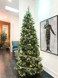 evolve classic christmas tree