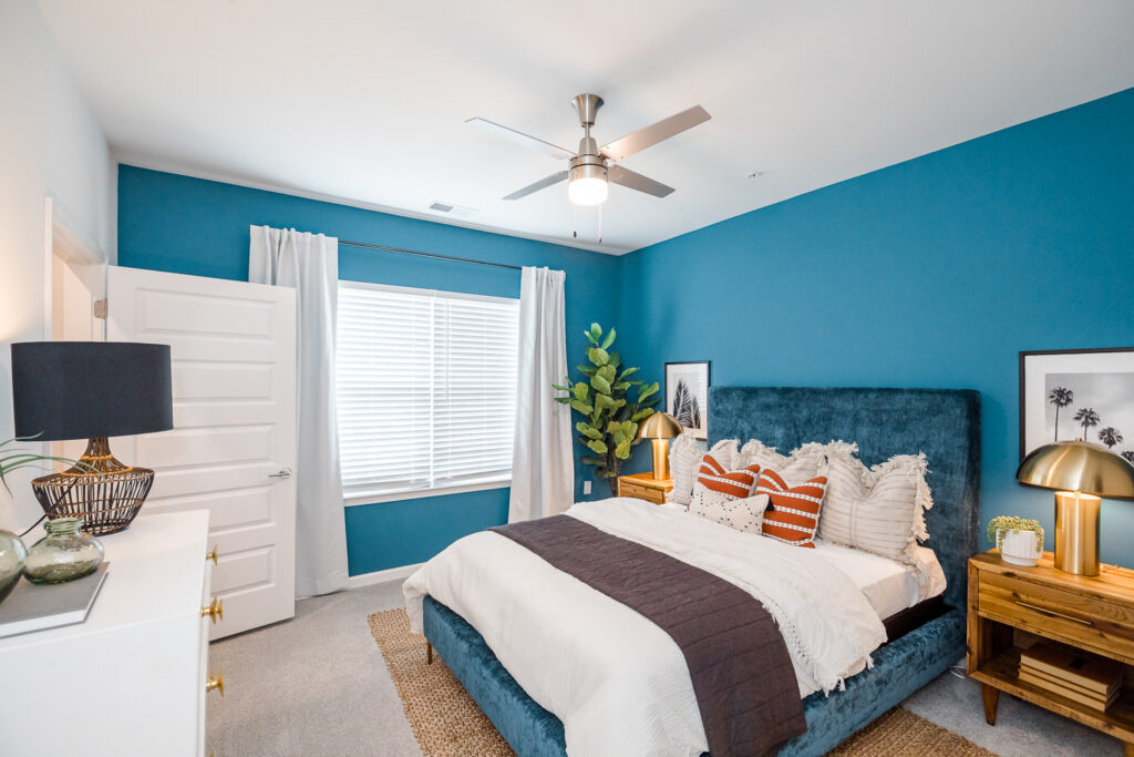 evolve heritage bedroom