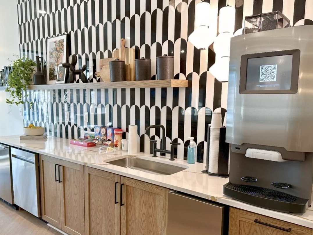 starbucks cofffee machine on kitchen counter