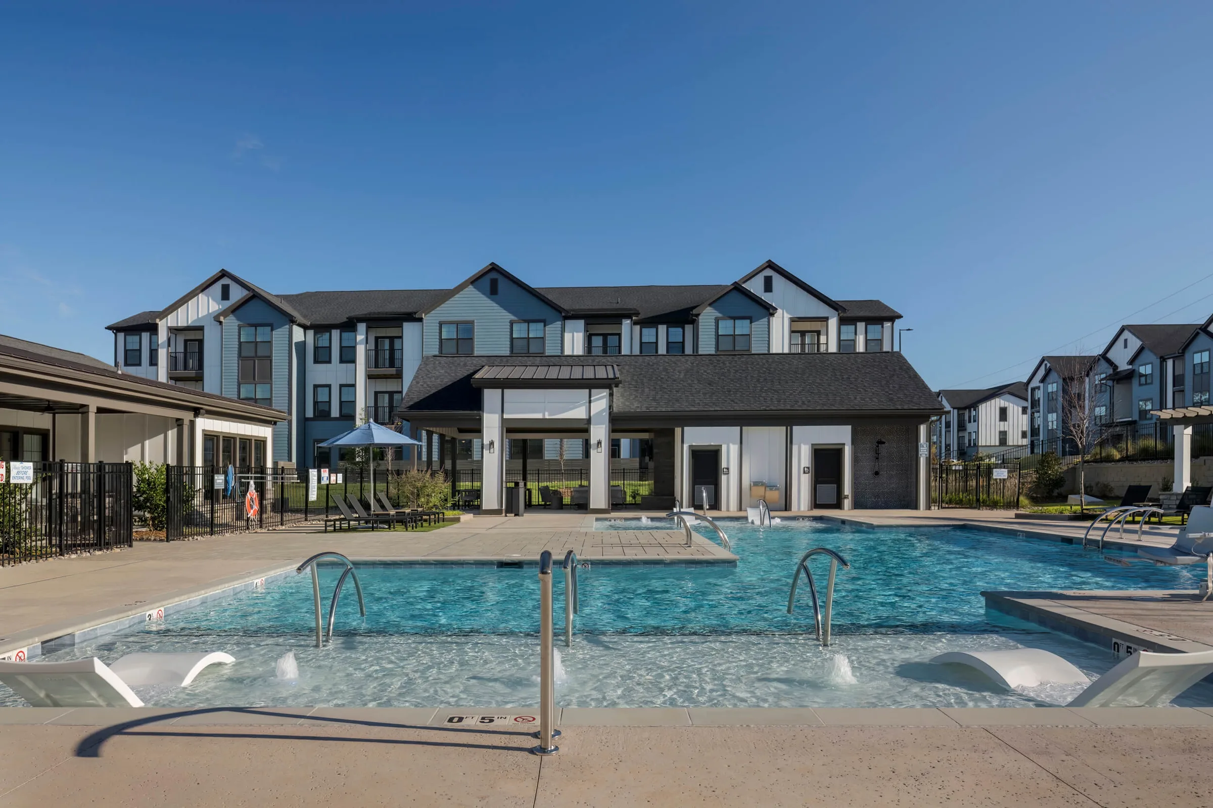 Evolve Deep River saltwater pool